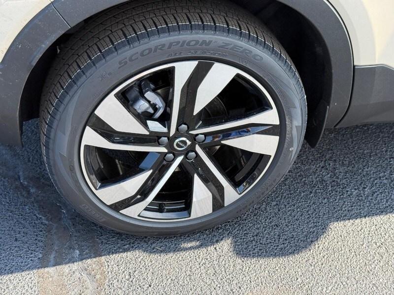 new 2026 Volvo XC40 car, priced at $51,175