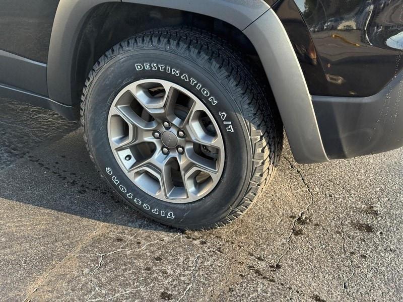 used 2020 Jeep Cherokee car, priced at $25,000