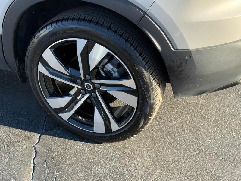 used 2025 Volvo XC40 car, priced at $31,991