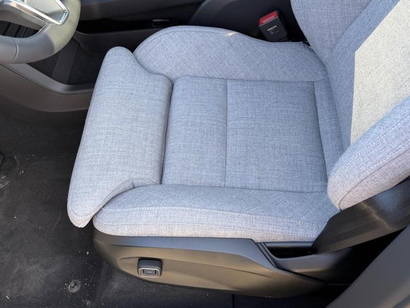 new 2025 Volvo EX90 car, priced at $94,340