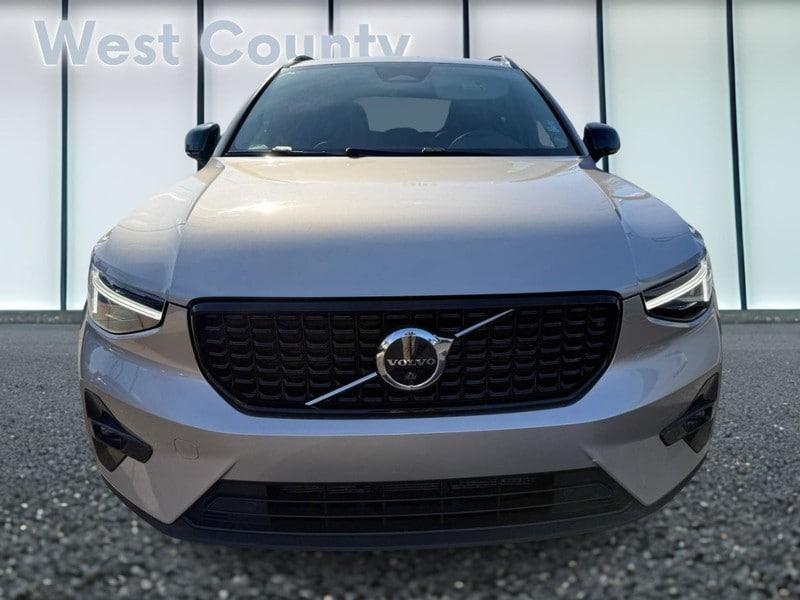 used 2023 Volvo XC40 car, priced at $36,872