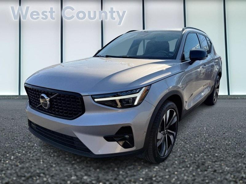 used 2023 Volvo XC40 car, priced at $36,872