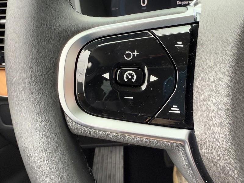 new 2025 Volvo XC90 car, priced at $63,765