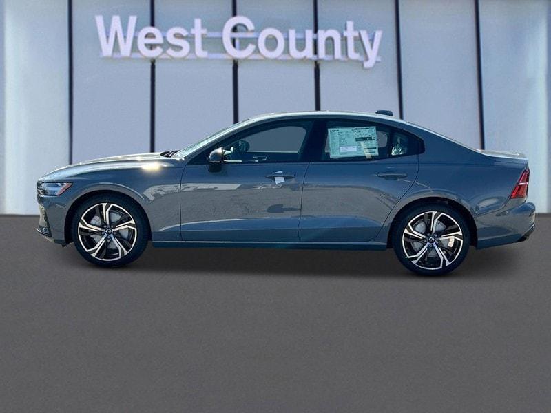 new 2024 Volvo S60 car, priced at $47,495