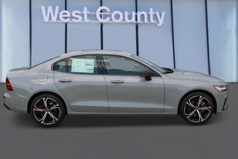 new 2024 Volvo S60 car, priced at $48,995