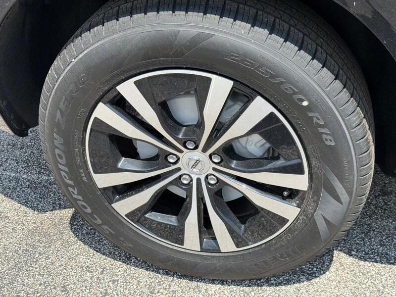 new 2025 Volvo XC60 car, priced at $49,095