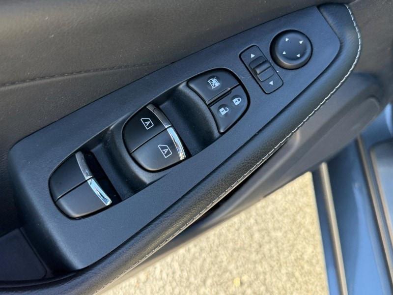 used 2020 Nissan Maxima car, priced at $25,000