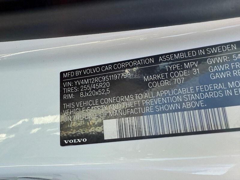 new 2025 Volvo XC60 car, priced at $54,545