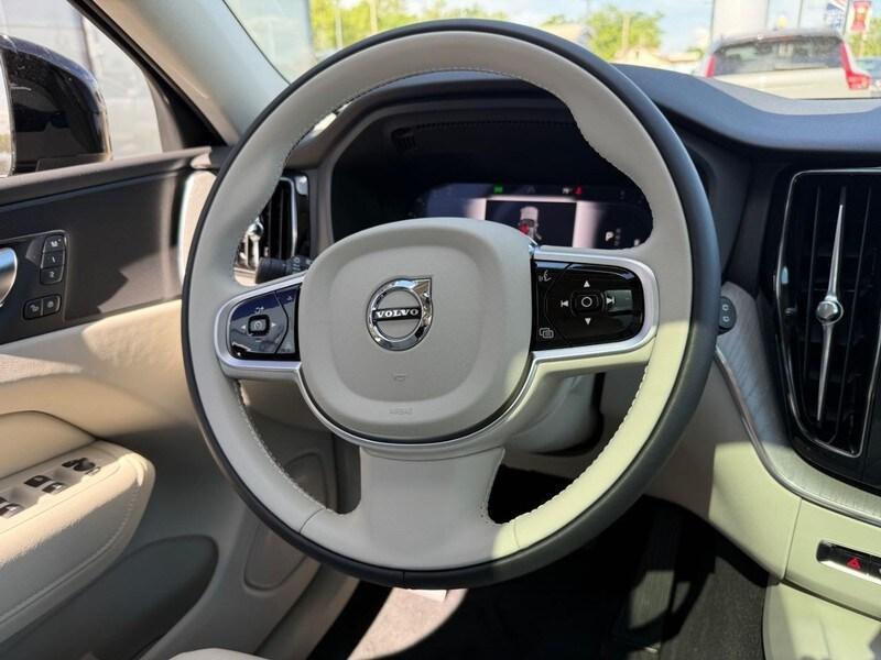 new 2025 Volvo XC60 car, priced at $55,360