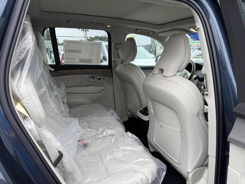 new 2026 Volvo XC90 car, priced at $76,525