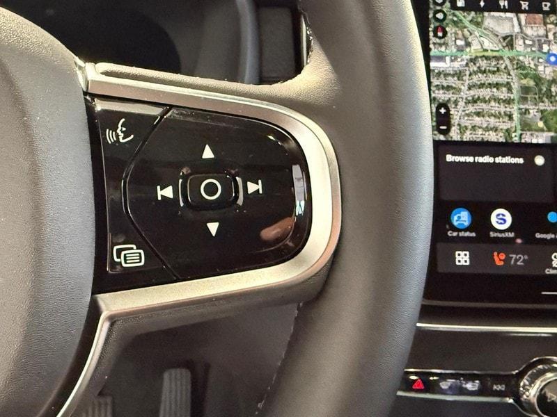 new 2025 Volvo XC90 Plug-In Hybrid car
