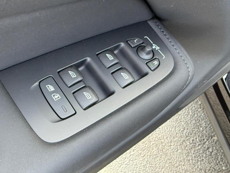 new 2026 Volvo XC60 car, priced at $57,985