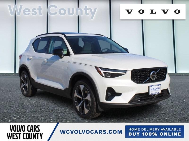 new 2025 Volvo XC40 car, priced at $48,315