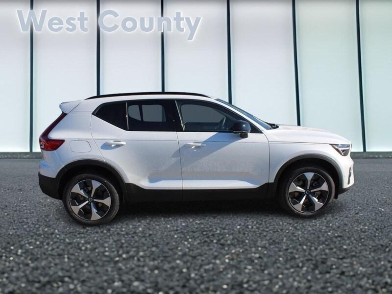 new 2025 Volvo XC40 car, priced at $48,315