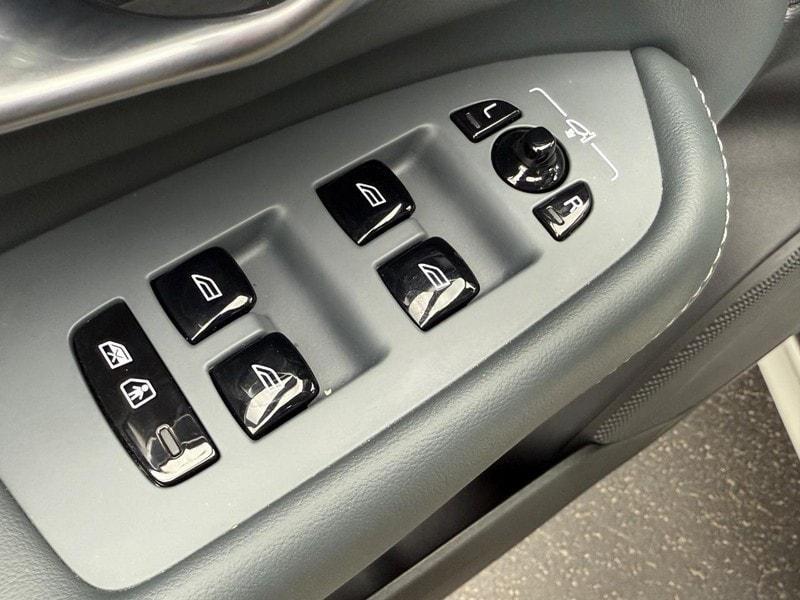used 2024 Volvo XC90 Recharge Plug-In Hybrid car, priced at $67,955