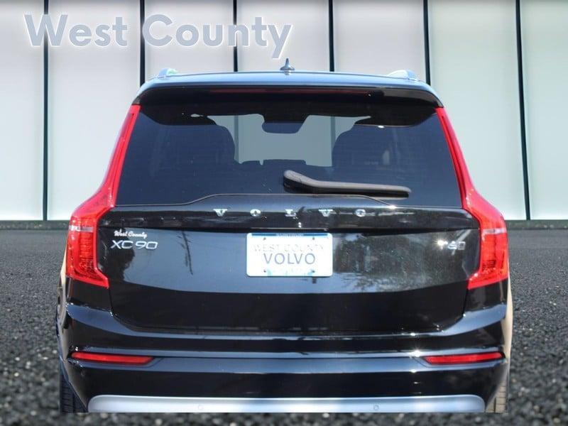 used 2022 Volvo XC90 car