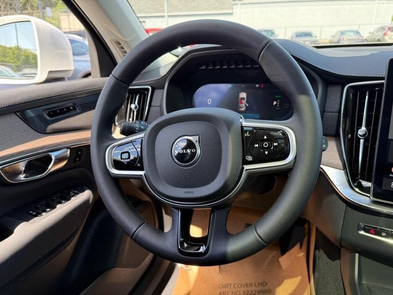 new 2025 Volvo XC90 Plug-In Hybrid car, priced at $72,805