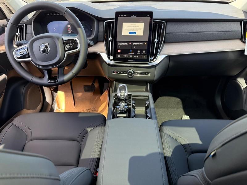 new 2025 Volvo XC90 Plug-In Hybrid car, priced at $78,805