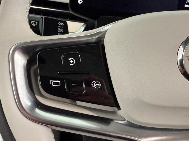 new 2025 Volvo EX90 car, priced at $85,640