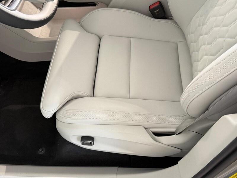 new 2025 Volvo EX90 car, priced at $85,640