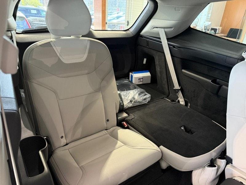new 2025 Volvo EX90 car, priced at $85,640