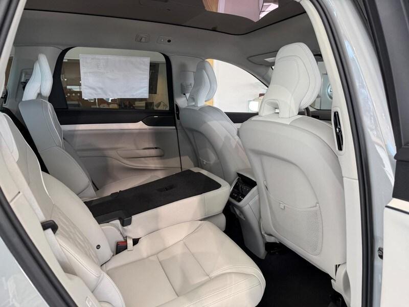 new 2025 Volvo EX90 car, priced at $85,640
