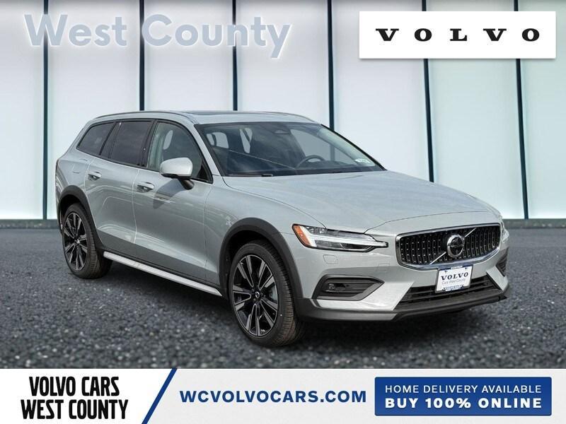 new 2025 Volvo V60 Cross Country car, priced at $59,025