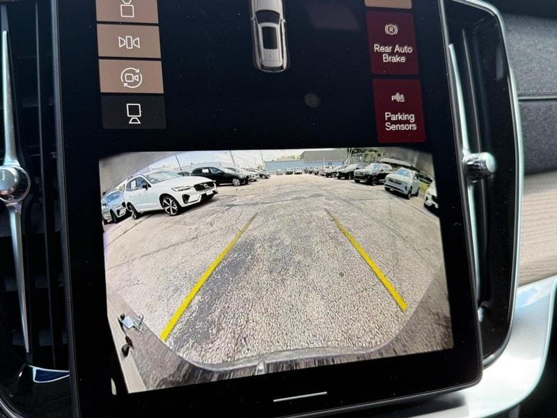 new 2025 Volvo XC90 Plug-In Hybrid car, priced at $72,805