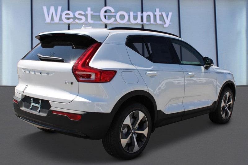 new 2024 Volvo XC40 car, priced at $44,975