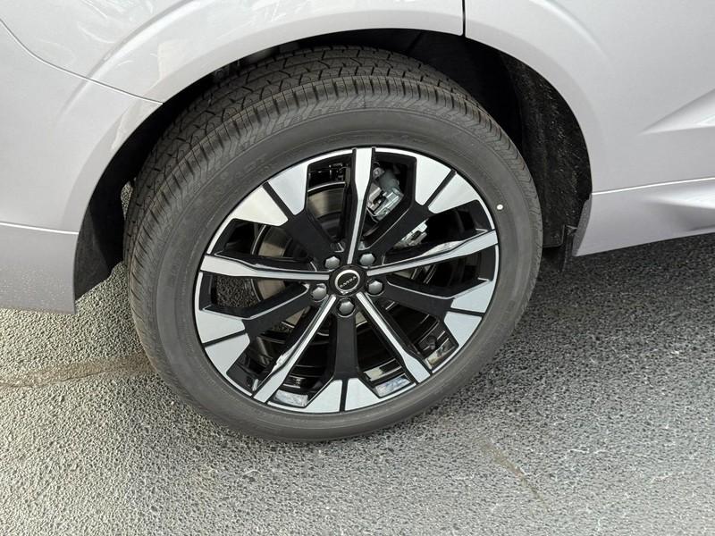 new 2026 Volvo XC60 car, priced at $57,985