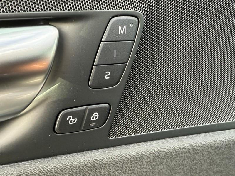 new 2026 Volvo XC60 car, priced at $57,985