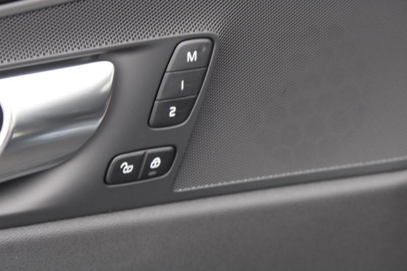 new 2025 Volvo XC60 Plug-In Hybrid car, priced at $64,735