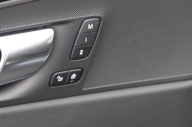 new 2025 Volvo XC60 Plug-In Hybrid car, priced at $52,735