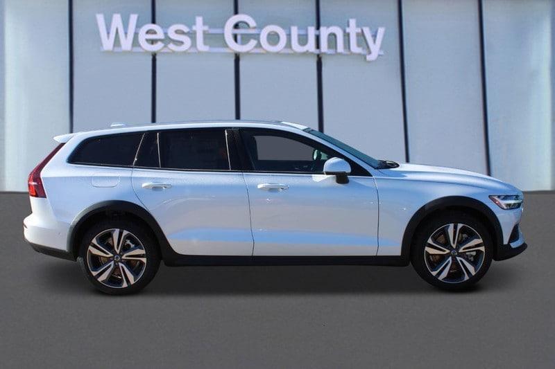 new 2024 Volvo V60 Cross Country car, priced at $54,535