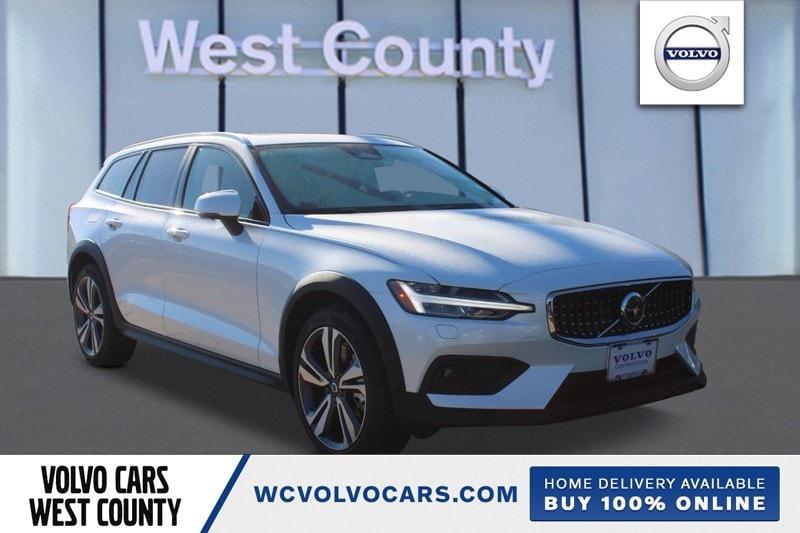 new 2024 Volvo V60 Cross Country car, priced at $54,535