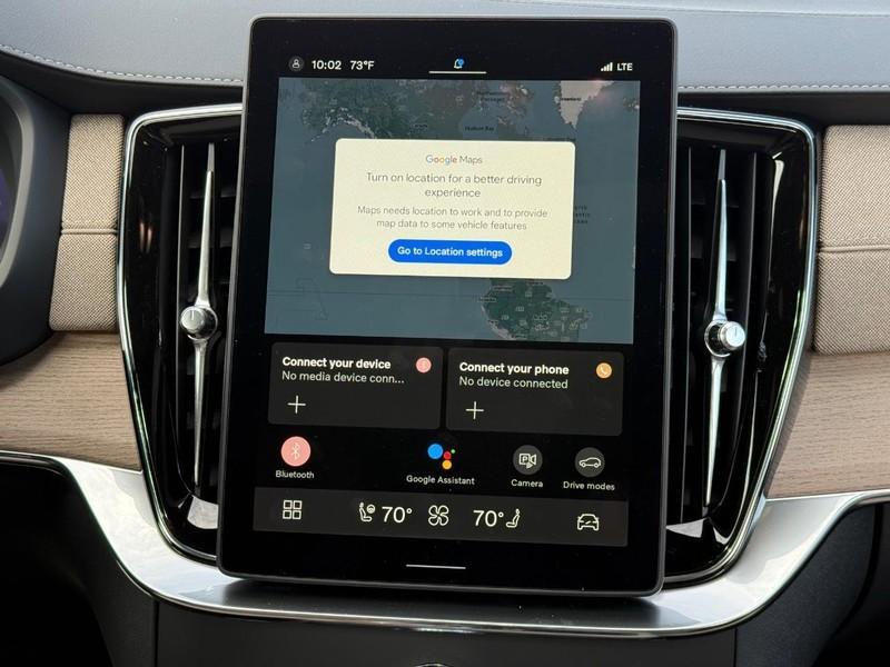 new 2025 Volvo XC90 car, priced at $69,155