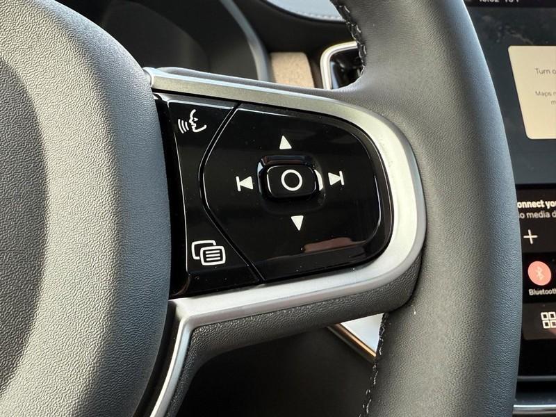 new 2025 Volvo XC90 car, priced at $69,155