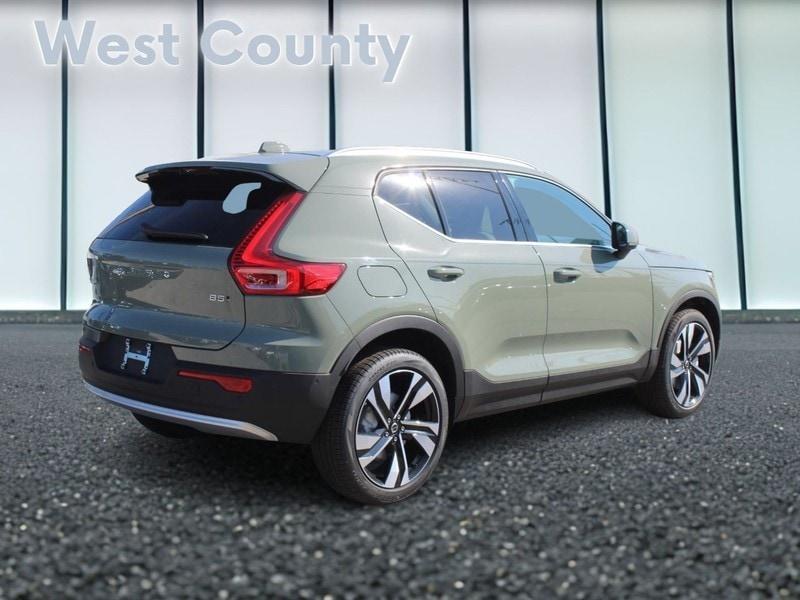 new 2025 Volvo XC40 car, priced at $50,825