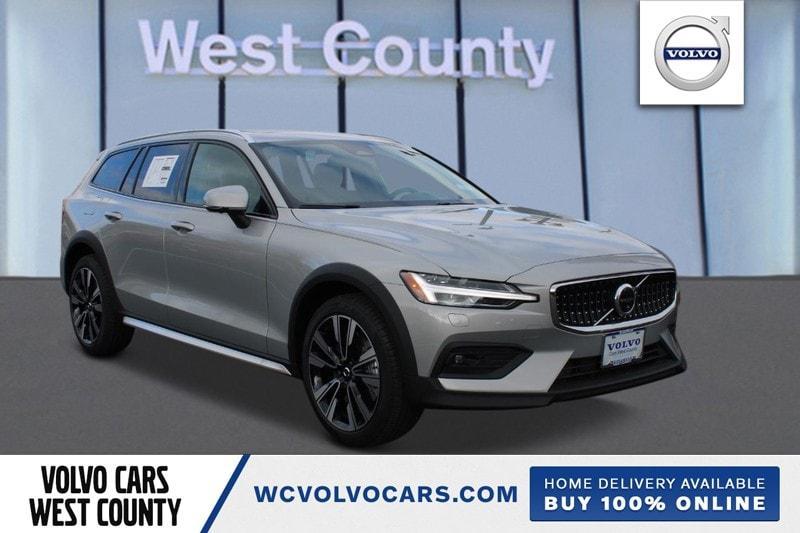 new 2024 Volvo V60 Cross Country car, priced at $57,985