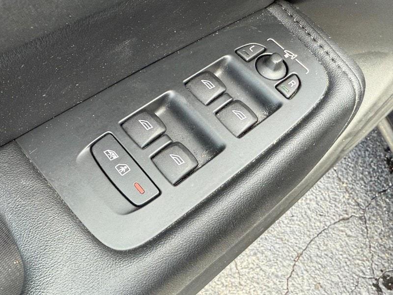 used 2023 Volvo XC60 car, priced at $37,500