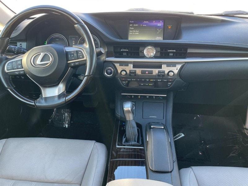 used 2017 Lexus ES 300h car, priced at $27,822