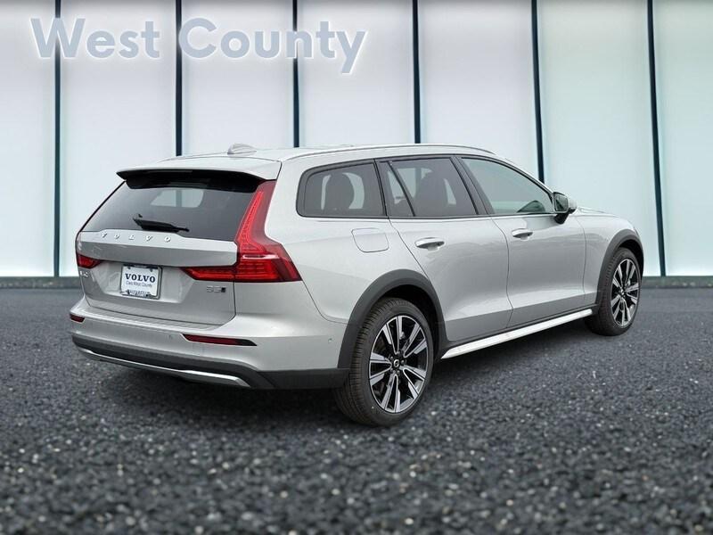 new 2025 Volvo V60 Cross Country car, priced at $59,025