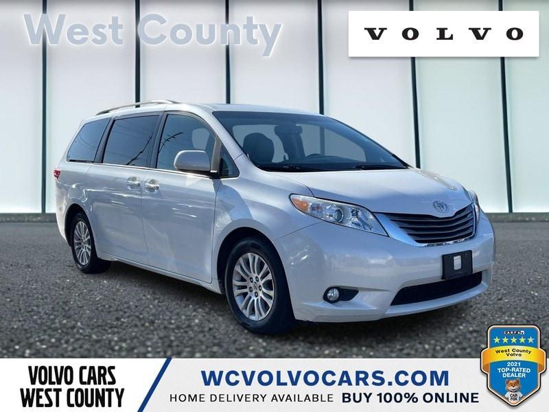 used 2015 Toyota Sienna car, priced at $16,847