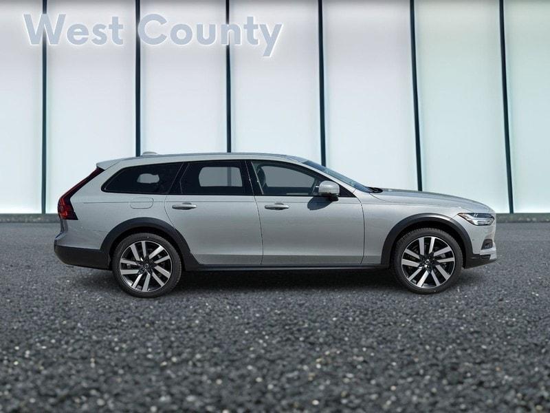 new 2025 Volvo V90 Cross Country car, priced at $68,905