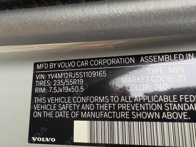 new 2025 Volvo XC60 car, priced at $51,570