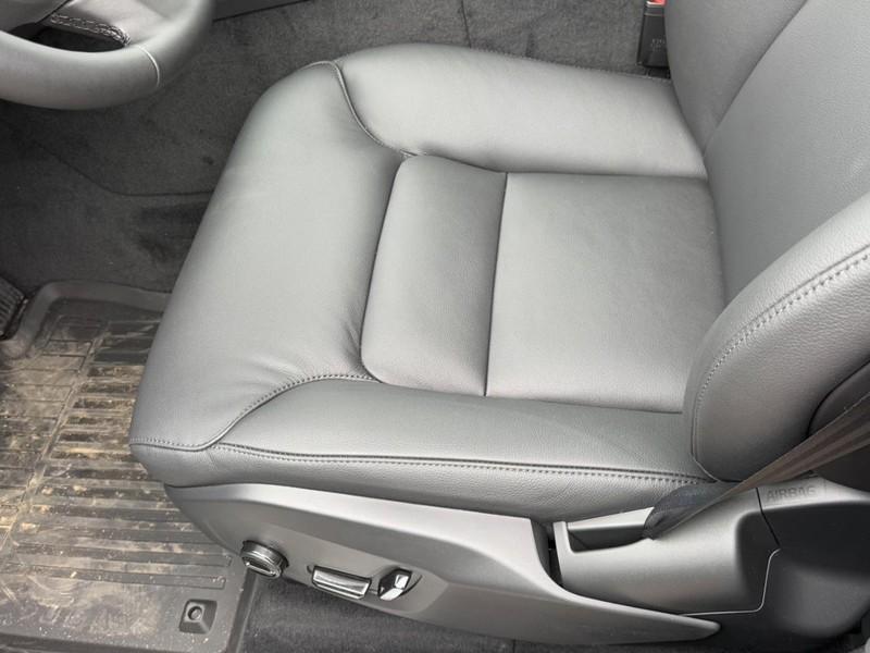 new 2025 Volvo XC60 car, priced at $51,570