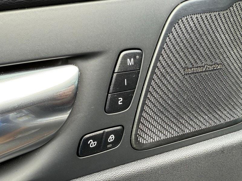 used 2022 Volvo XC60 car, priced at $37,420