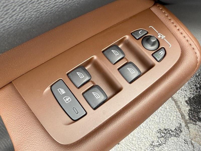 used 2022 Volvo XC60 car, priced at $37,420