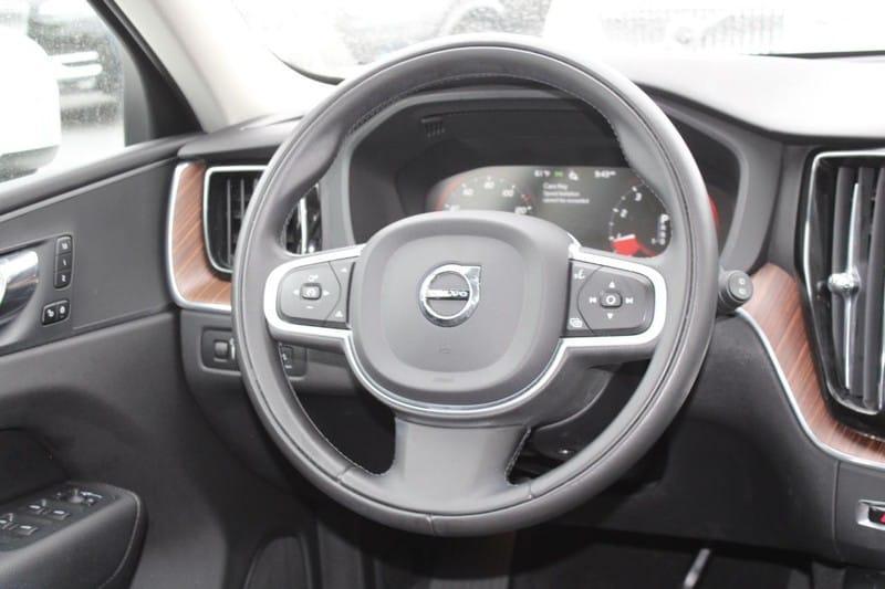 used 2021 Volvo XC60 car, priced at $34,420