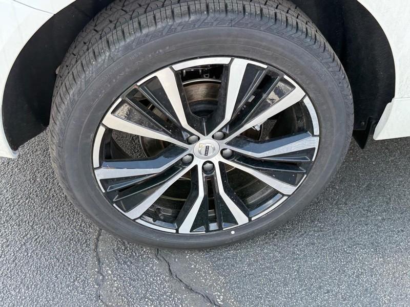 new 2025 Volvo XC60 car, priced at $55,750